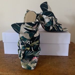 Marc Fisher LTB floral Silver Tropical Brocade sandal